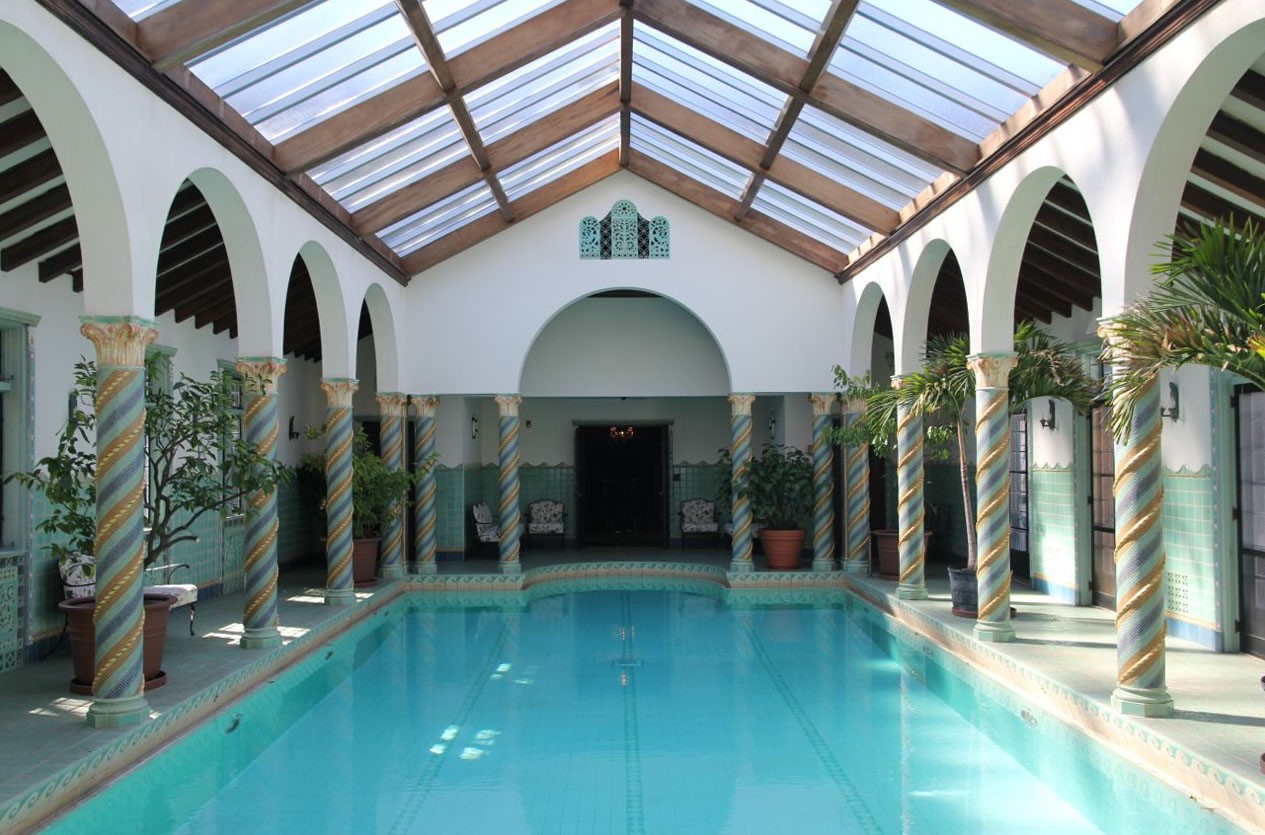 Pool room at Pleasantdale Chateau
